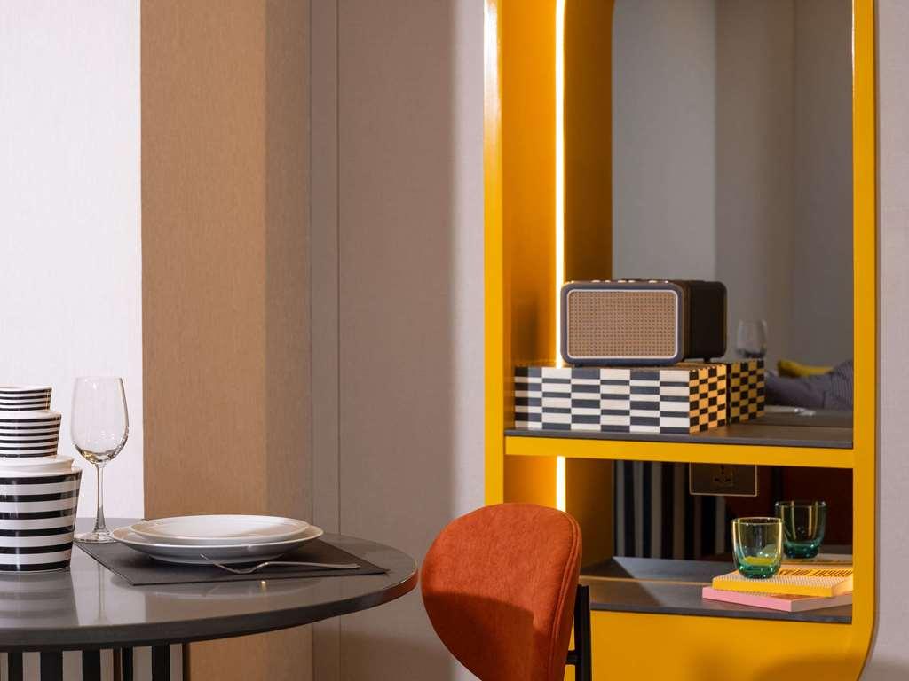 Tribe Living Bangkok Sukhumvit 39 By Accorhotels Bilik gambar